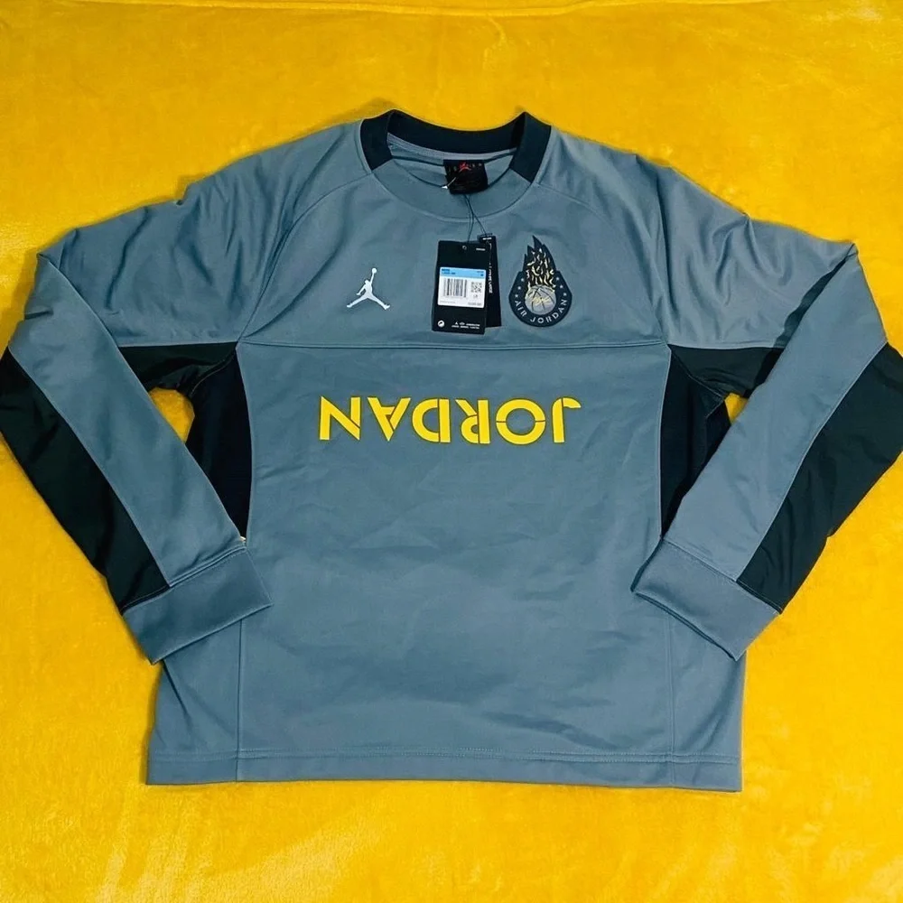 Nike air Jordan legacy sweater sweatshirt
